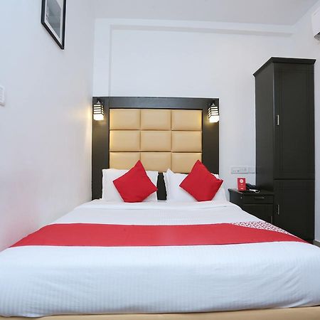Hotel Qube Kochi Bagian luar foto